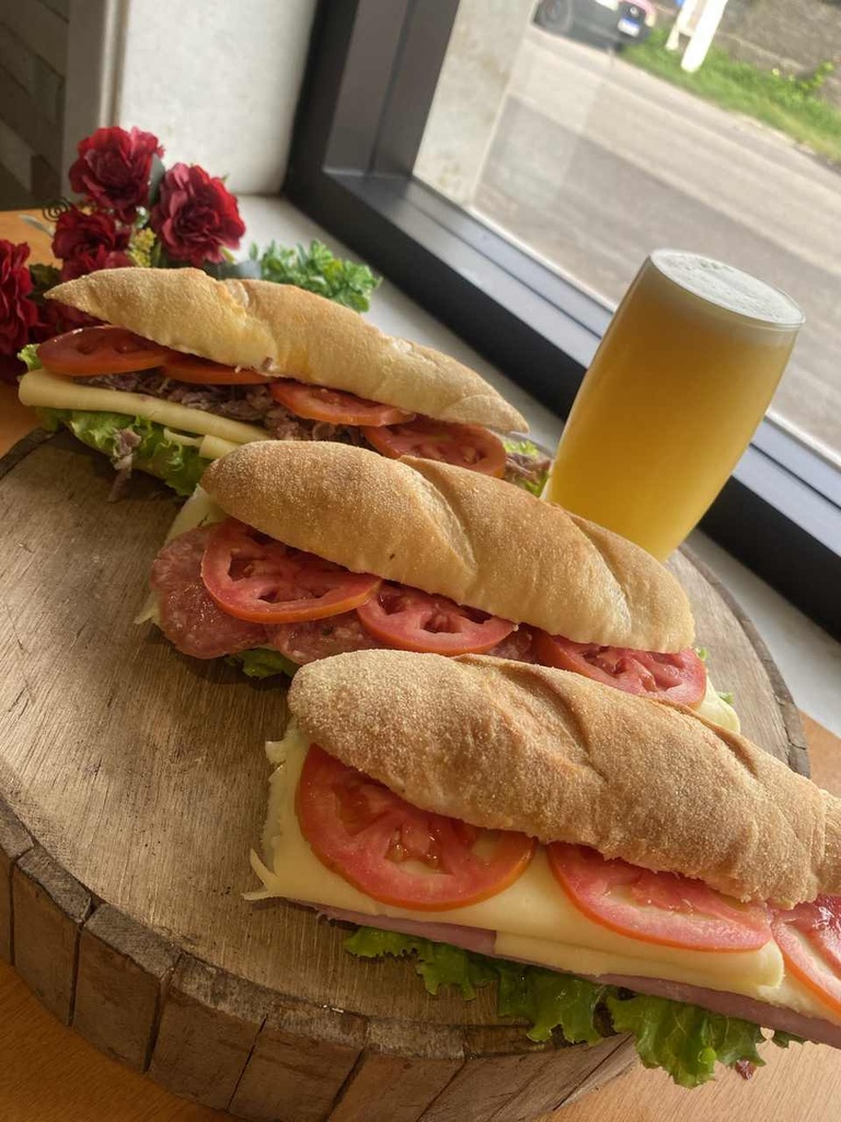 Sanduba Natural no Baguete + Suco de Laranja 300ml