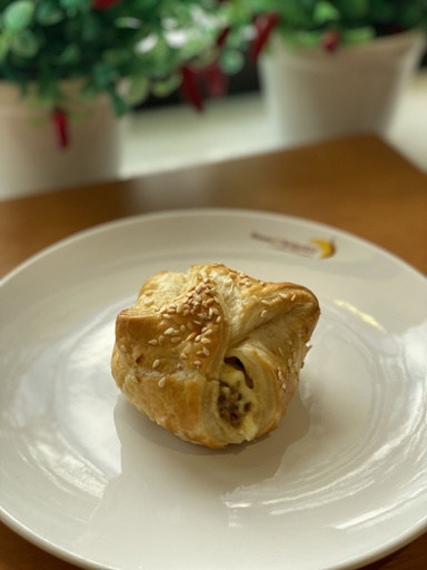 [1135] Folhado de Carne de Sol c/ Catupiry